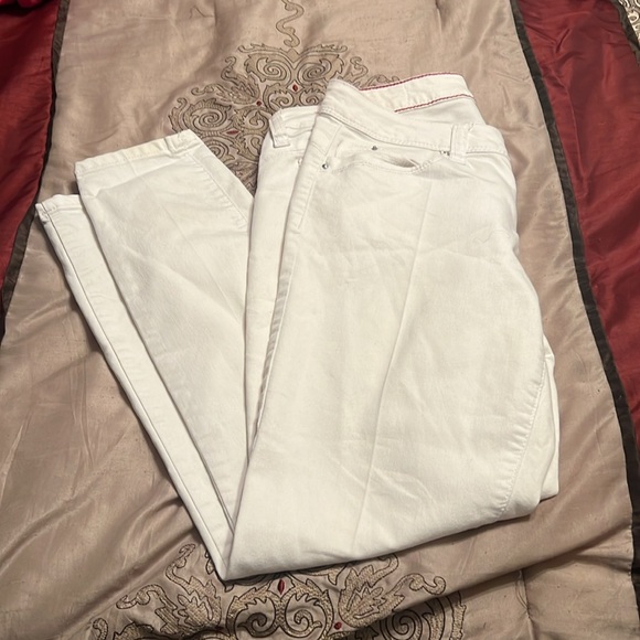 WannaBettaButt? YMI white jeans size 13 - Picture 3 of 4